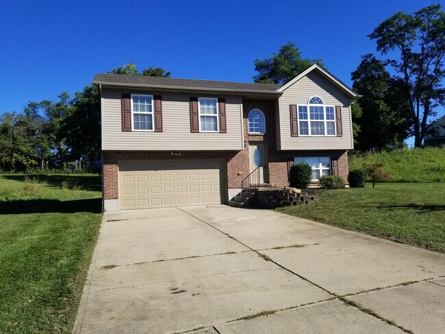 Foto del edificio - 113 Summerfield Dr