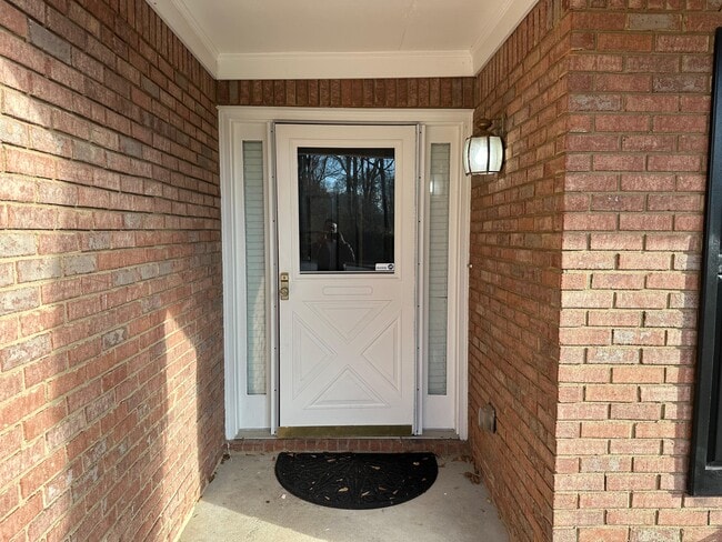 Building Photo - 405 Haverford Run Ct