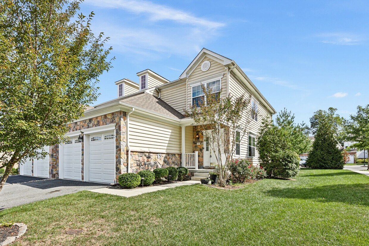Foto principal - 169 Meridian Blvd