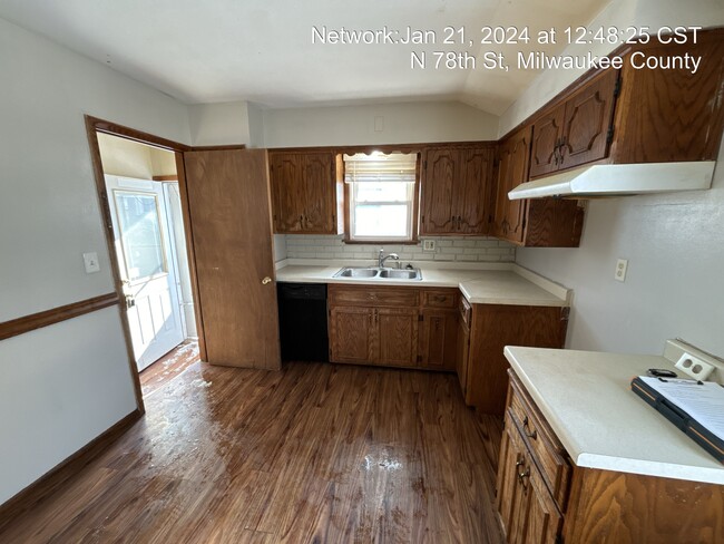 Building Photo - 6639 N 78th St