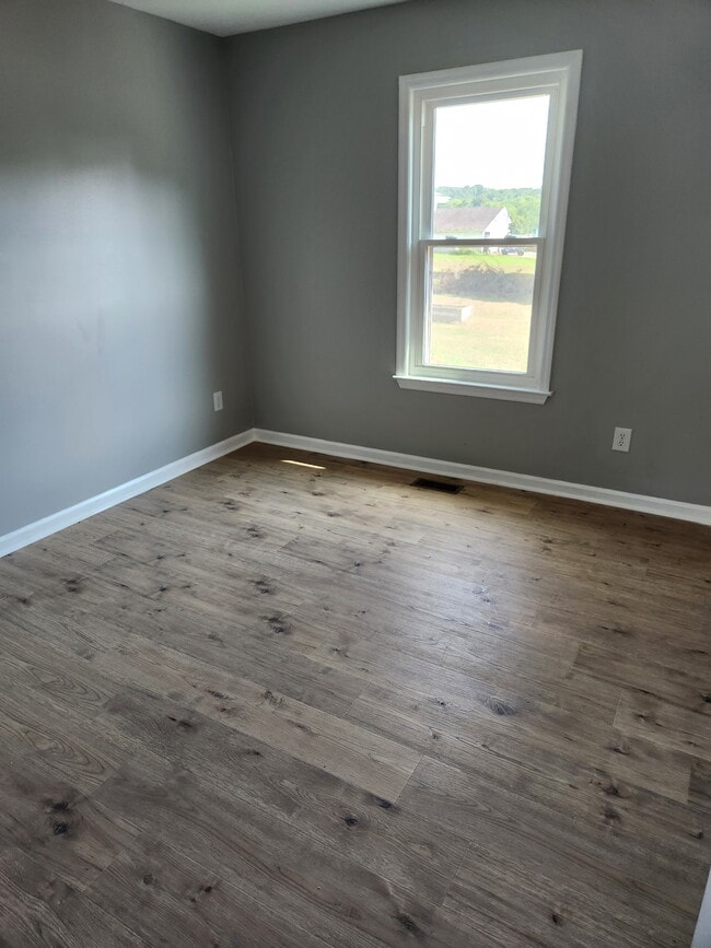 Building Photo - 1069 Pickle Rd