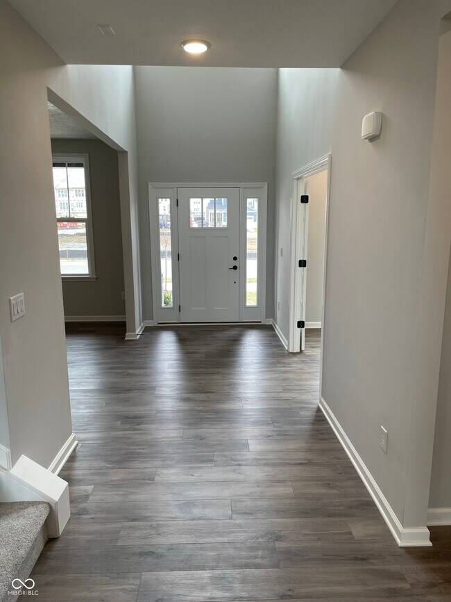 Building Photo - 14472 Beaument Blvd