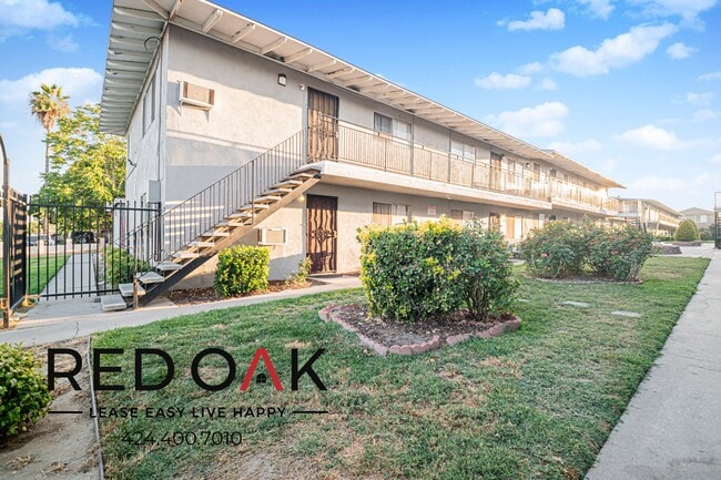 Building Photo - 690 S Riverside Ave