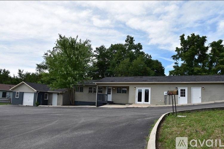 Primary Photo - 514 Flatt Spur Rd