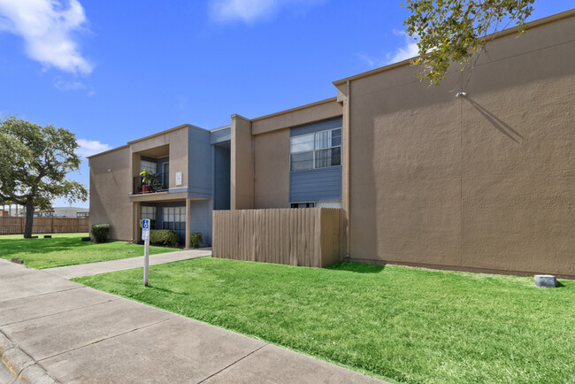 Building Photo - Oso Bay Apartments