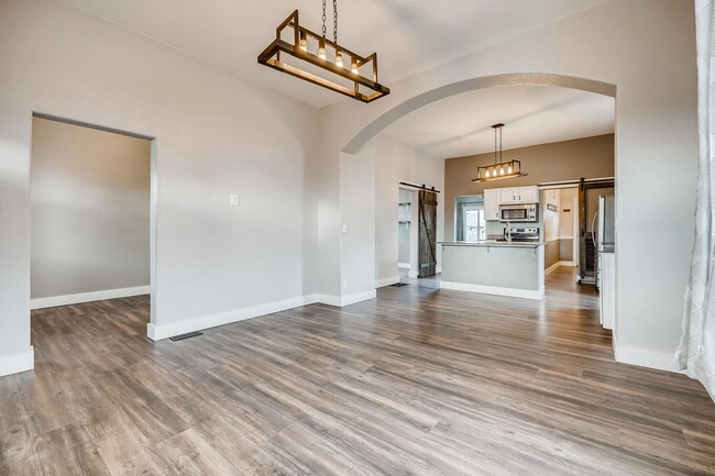 Foto del edificio - Remodeled Brick Bungalow in Denver's Globe...