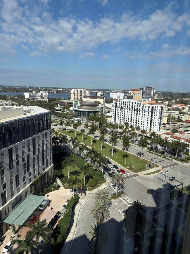 Foto del edificio - 550 Okeechobee Blvd