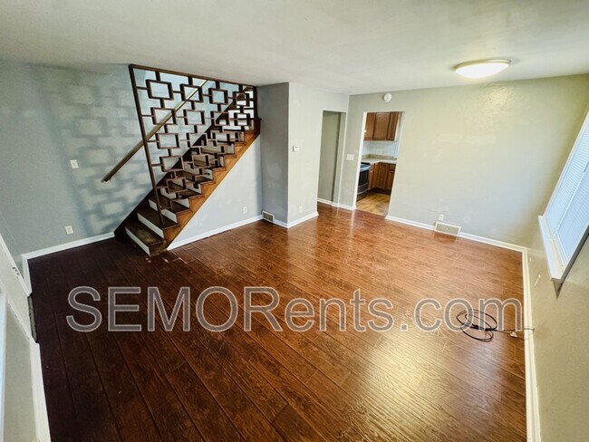 Foto del edificio - 301 S Spring St