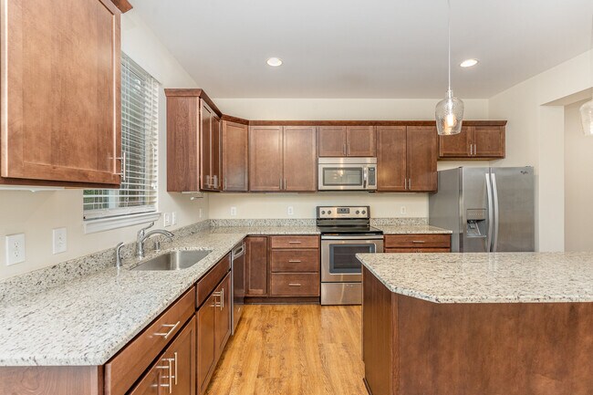 Building Photo - 477 S Arlington Rd