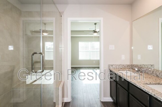 Building Photo - 5610 Briana Dee Dr