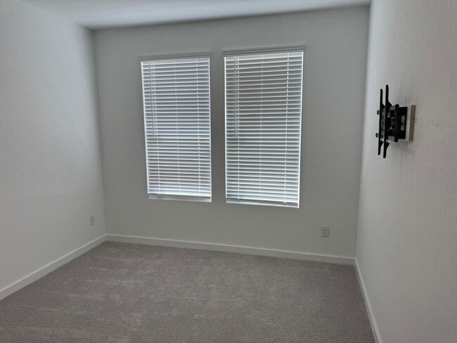 Guest Room 2 - 10342 Bridgton Ml