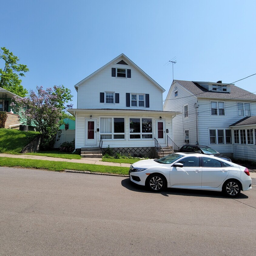 262 Church St Unit 2right, Little Falls, NY 13365 Apartments in