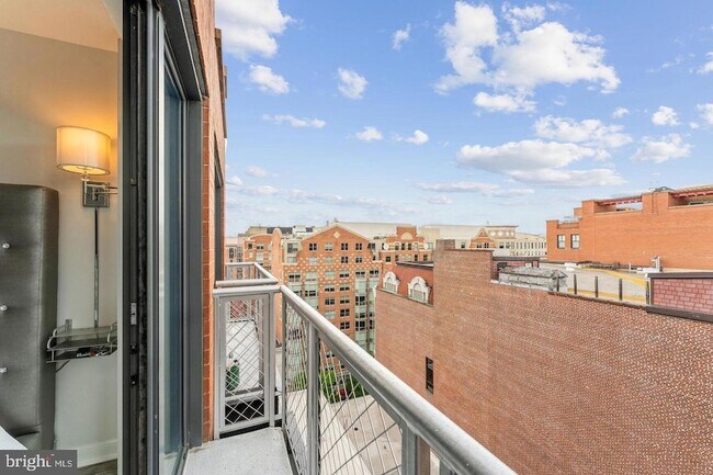 Foto del edificio - 631 D Street NW