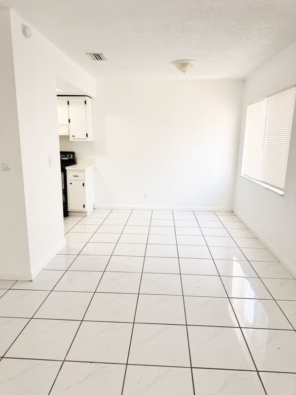 Foto principal - 2214 NW 58th Ave