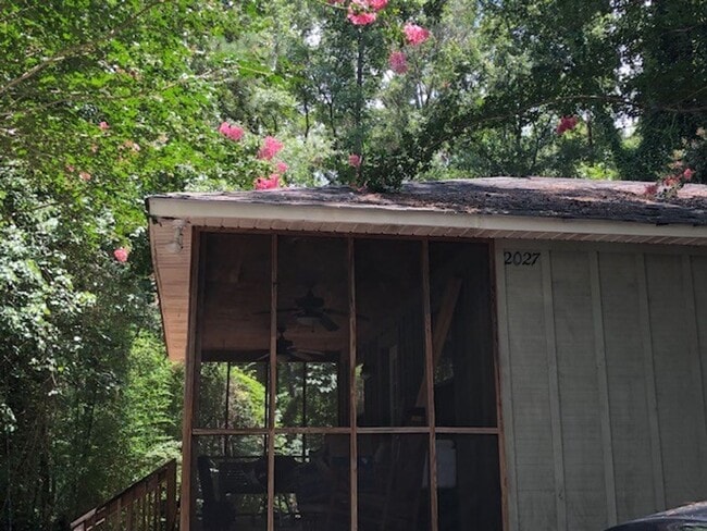 Building Photo - Private Cottage
