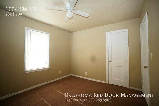 Building Photo - 1004 SW 45TH-