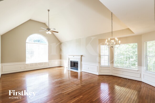 Foto del edificio - 9240 Charlton Pl