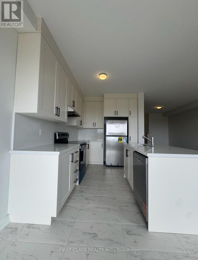 Building Photo - 210 Sandels Ave