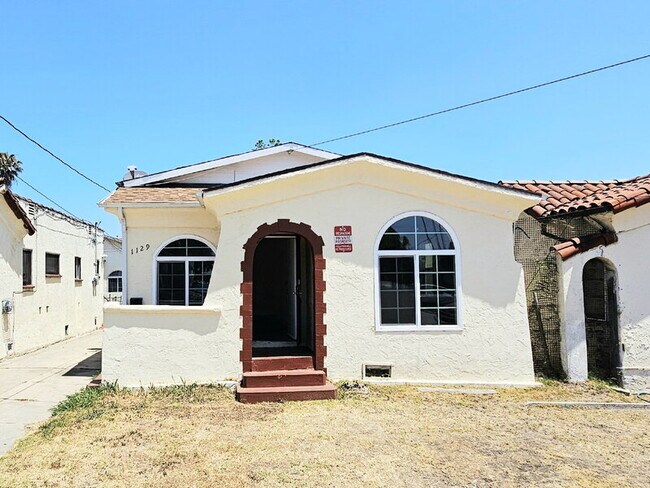 Foto del edificio - 1129 W 109th Pl