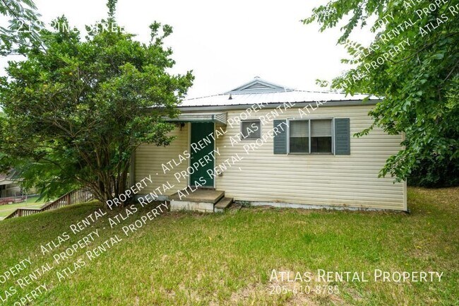 Building Photo - 213 Pine St