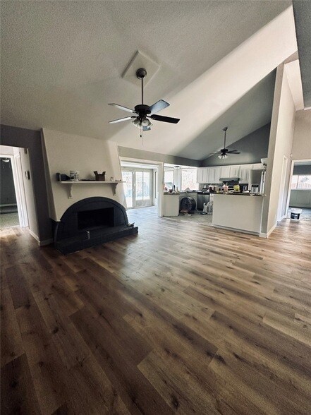 Foto principal - 12929 Pennystone Dr