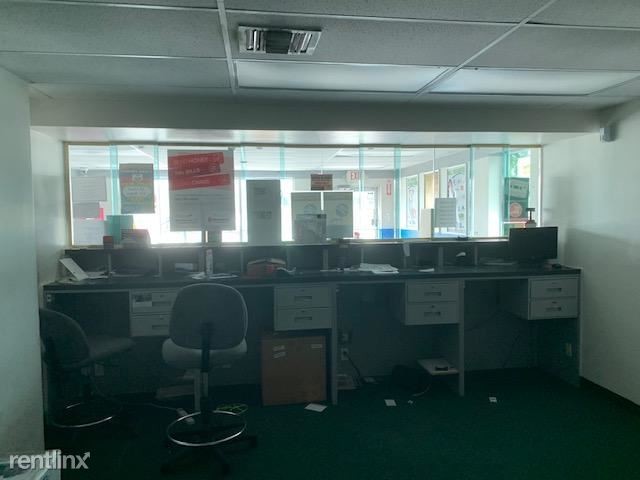 Foto del edificio - 3 br, 1 bath House - Check Cashing Store