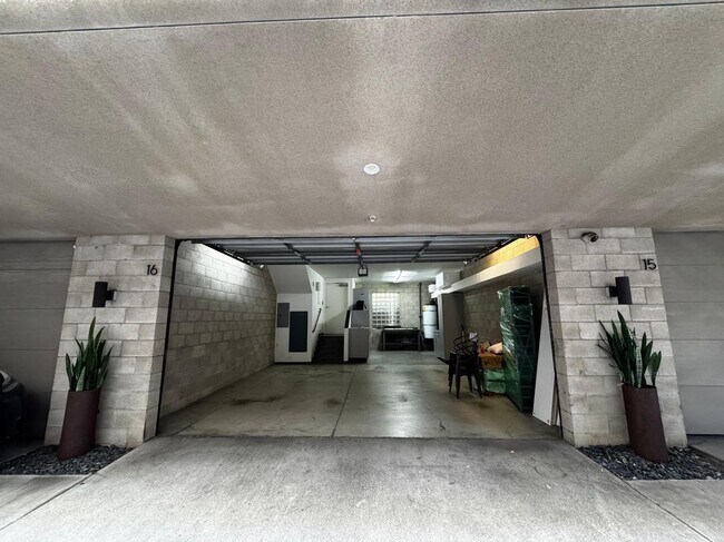 Foto del edificio - 717 Highland Ave