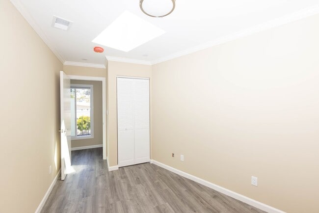Foto del edificio - OPEN HOUSE: Tuesday (7/8)  6:00pm-6:30pm. ...