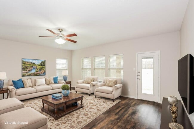 Building Photo - 3013 Colorado Dr