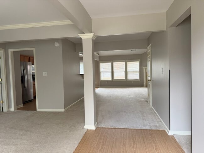 Foto del edificio - 2350 Walnut Tree Ct NE