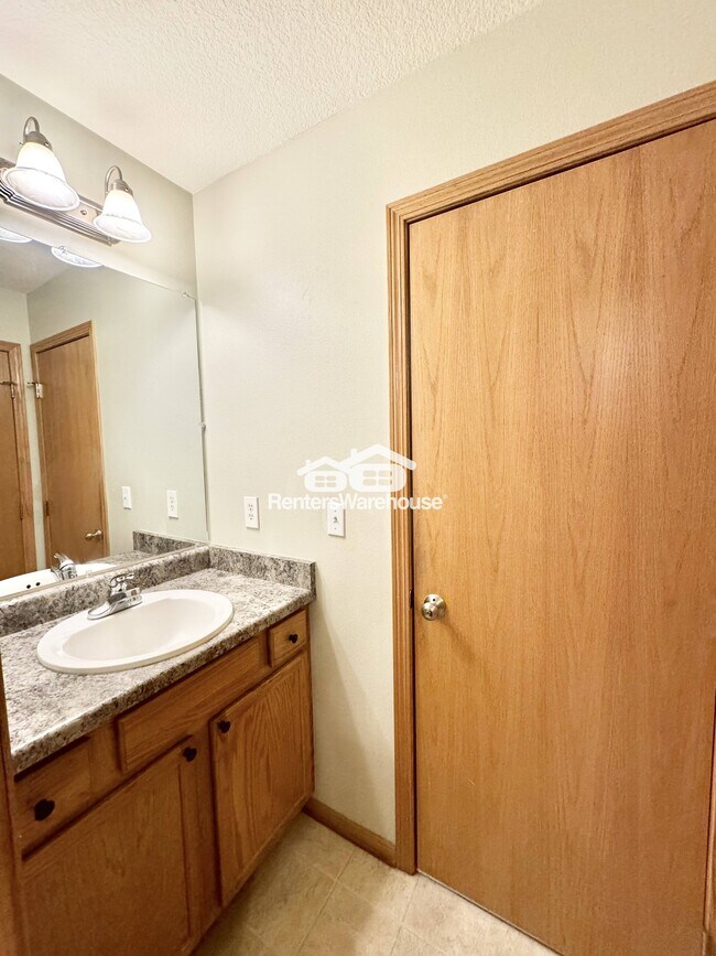 Foto del edificio - 2011 E 1st Ave