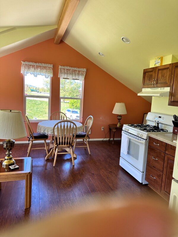 Foto del edificio - 3282 Happy Valley Rd