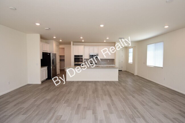 Building Photo - Gladden Farms 3 Bed 2 Bath+Den - 3 Car Garage