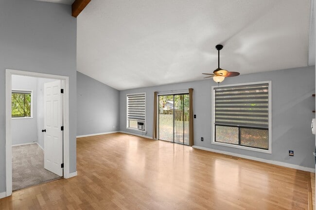 Building Photo - Contemporary One-Level 2 Bed/1 Bath Tranqu...