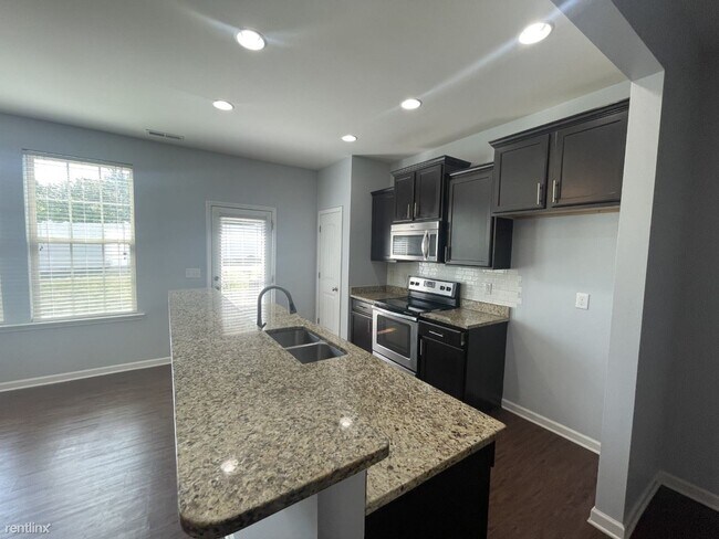 Building Photo - 3 br, 2.5 bath House - 2702 Benevolence Dr