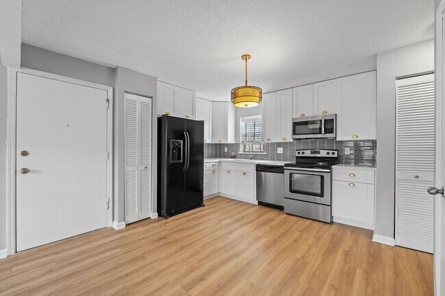 Foto del edificio - Orlando - 2 Bedroom, 1 Bathroom - $2295.00