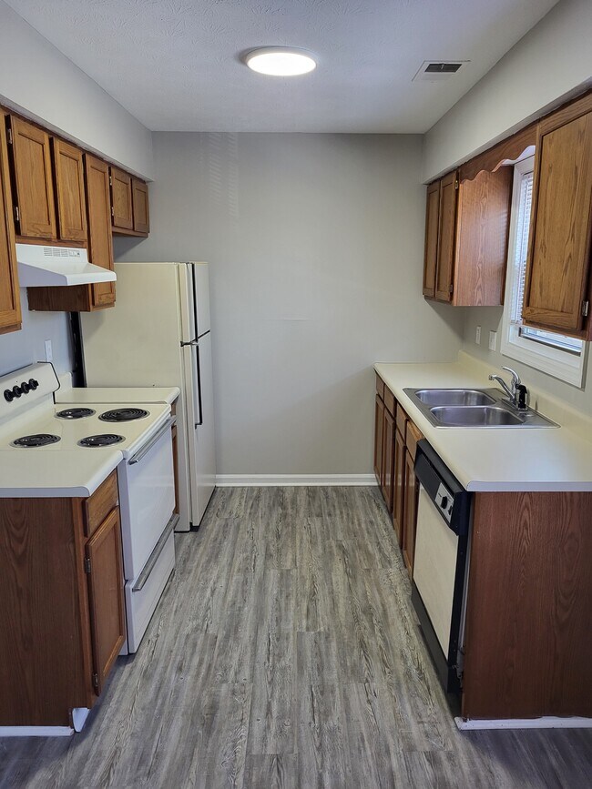 Foto del edificio - 225 Churchill Dr