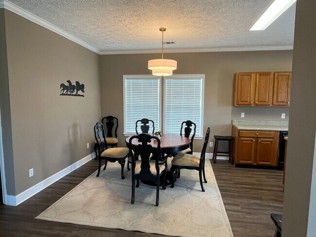 Foto del edificio - FURNISHED, Horse Farm Dream House