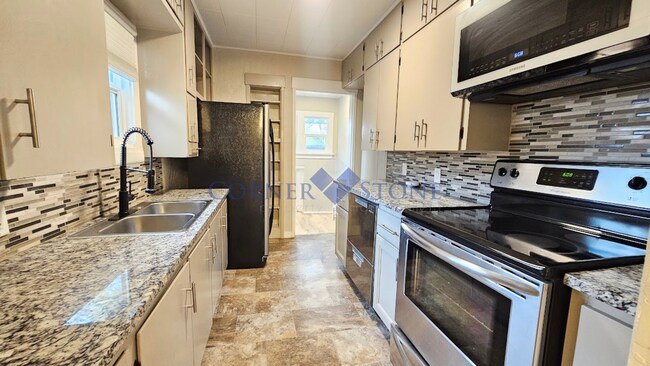 Building Photo - Charming Fully Renovated Home in Nampa!
