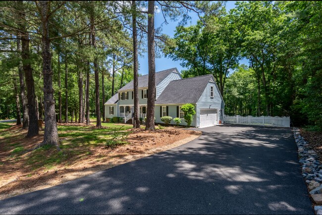 Foto del edificio - 6825 Fieldwood Rd