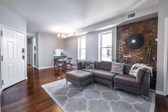 Building Photo - 310 Palisade Ave