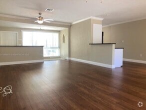 Building Photo - 2809 Middle River Dr