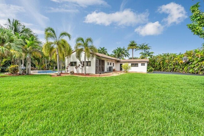 Foto del edificio - 9425 SW 95th Ct