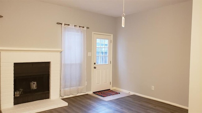 Building Photo - 12550 Piping Rock Dr