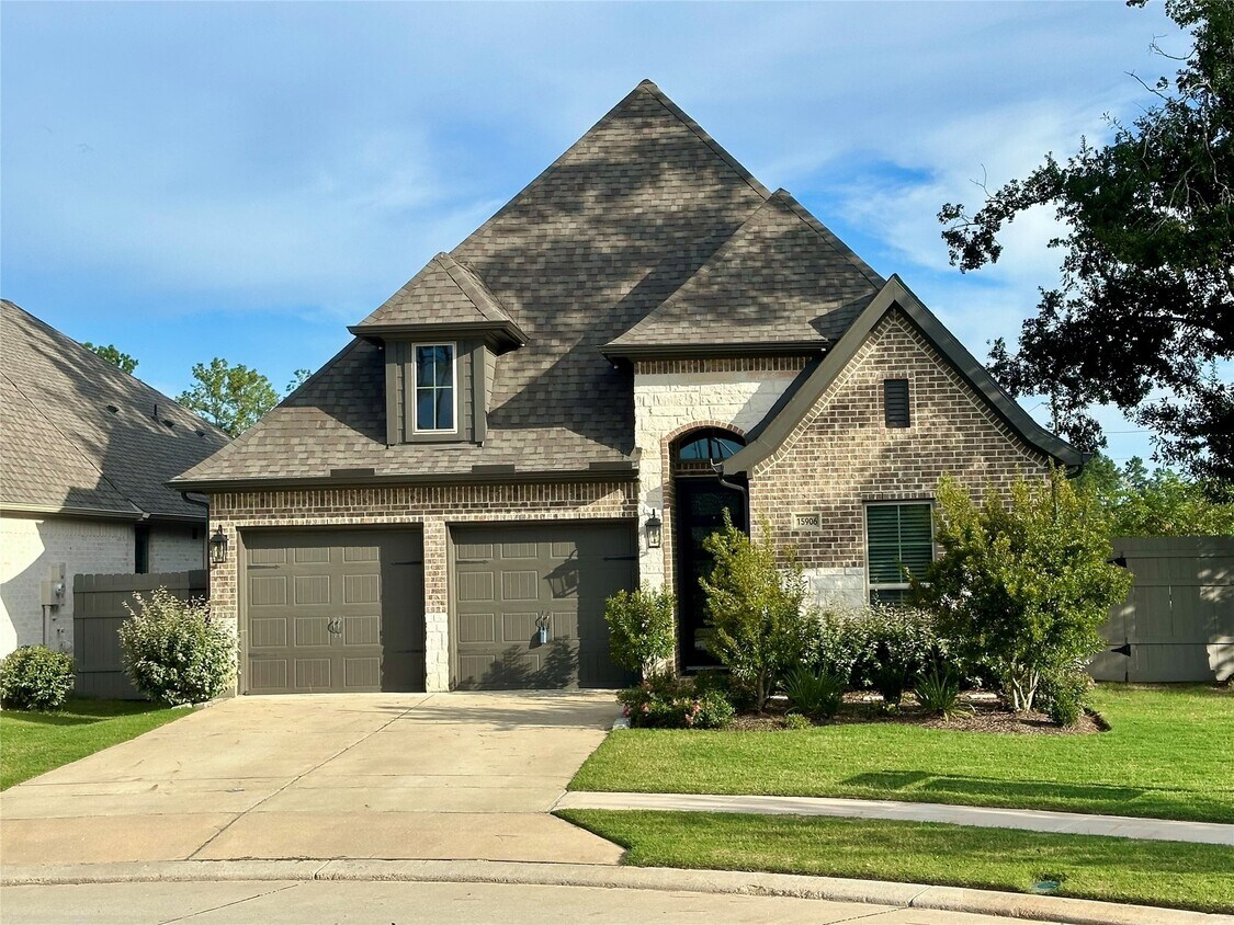 Foto principal - 15906 Golden Trails Ct