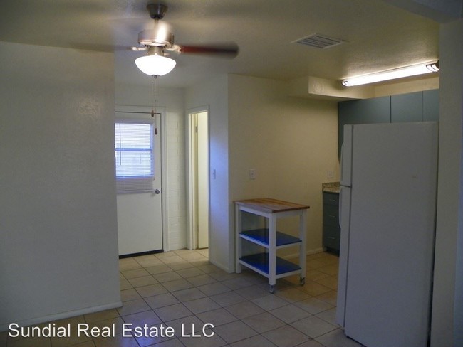 Building Photo - 2107 S Granada Dr