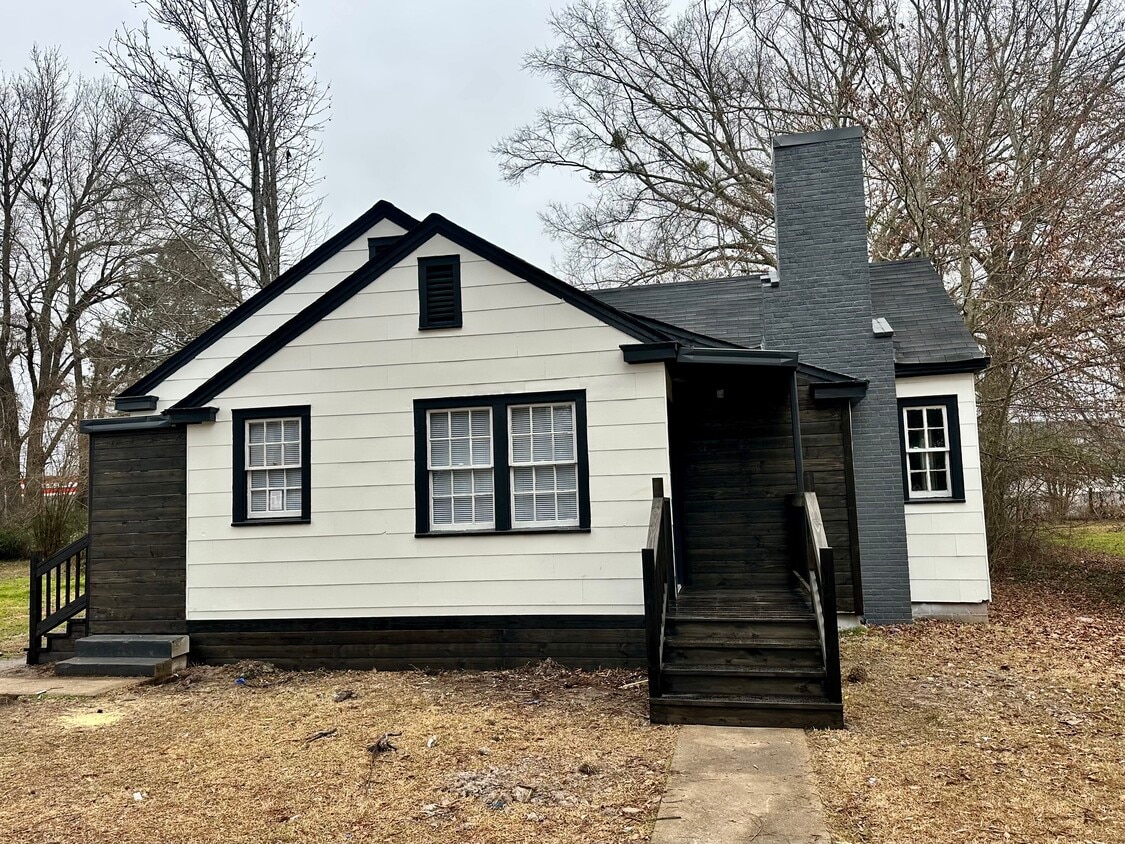 Photo - 135 King St.