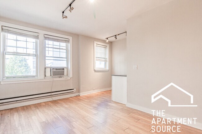 Foto del edificio - 511 W Belmont Ave