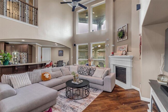 Foto del edificio - 10314 Radcliff Lake Dr