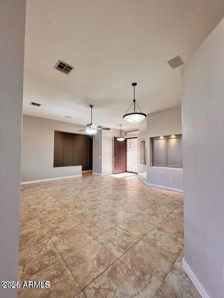 Foto del edificio - 1683 S Heritage Dr